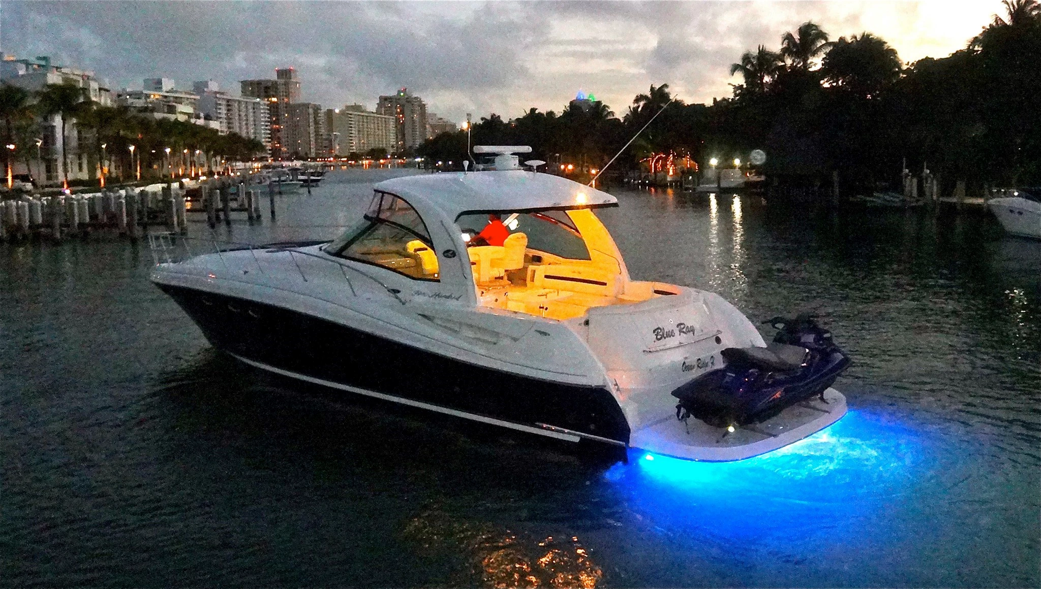  boat rentals Florida MIAMI BEACH Florida  Sea Ray Sunderdancer 500 2004 54 