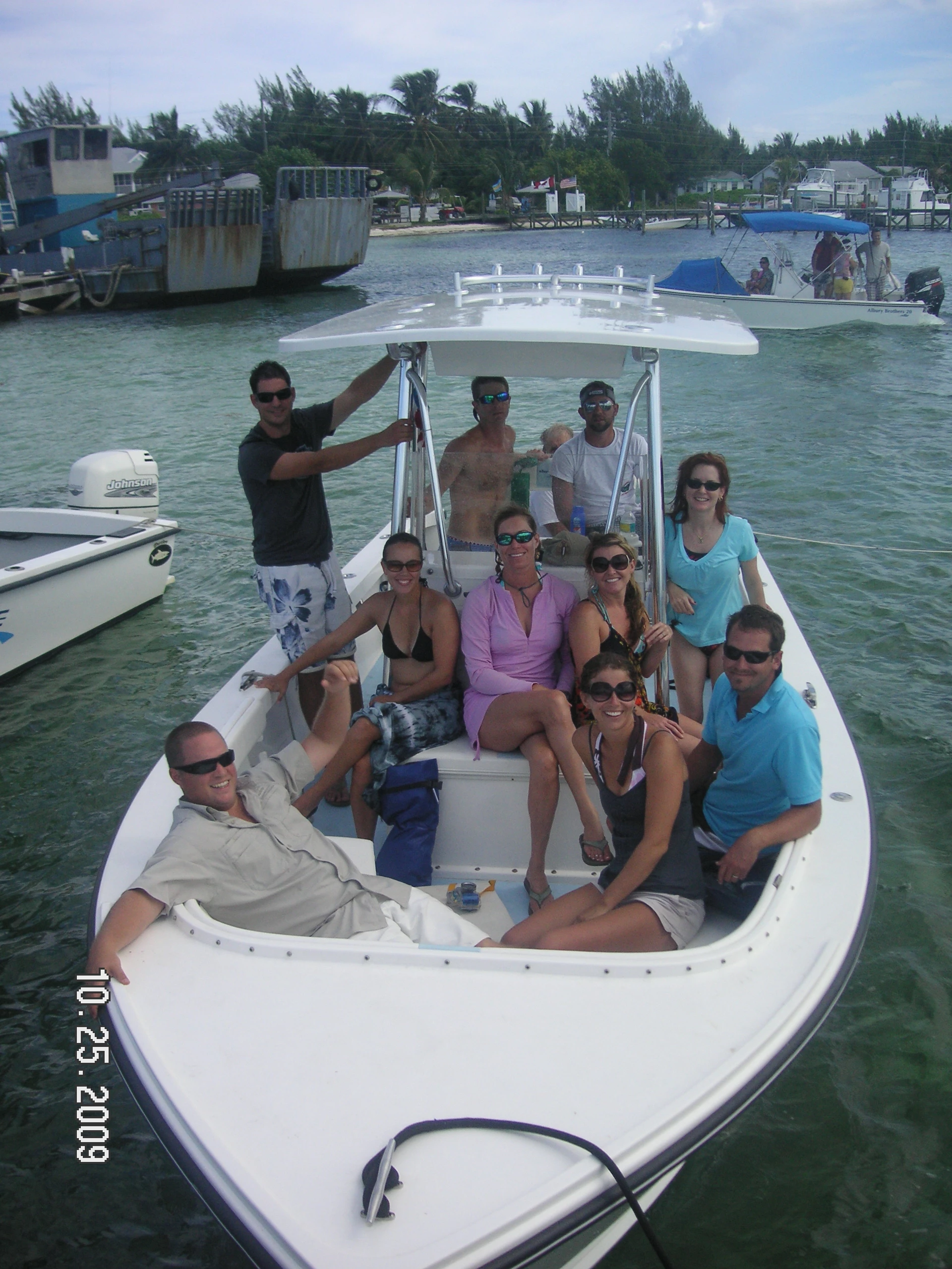 11 on Guana Cay, Sunday Nippers pig roast boat rentals Florida LAKE WORTH Florida  Albury 23 23 ft cc 2009 23 