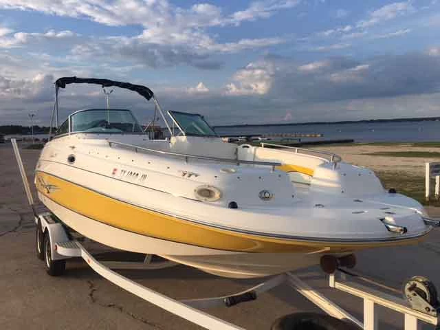  boat rentals Texas CONROE Texas  Rinker Siesta 2002 24.3 