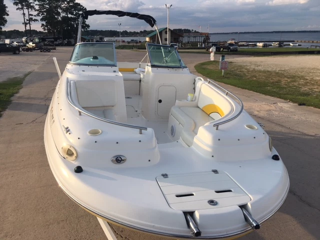  boat rentals Texas CONROE Texas  Rinker Siesta 2002 24.3 