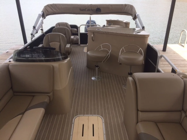 Seating includes sofas, bar stools, and chairs. boat rentals Georgia GAINESVILLE Georgia  Suncatcher G3 v322 GT 2015 24 