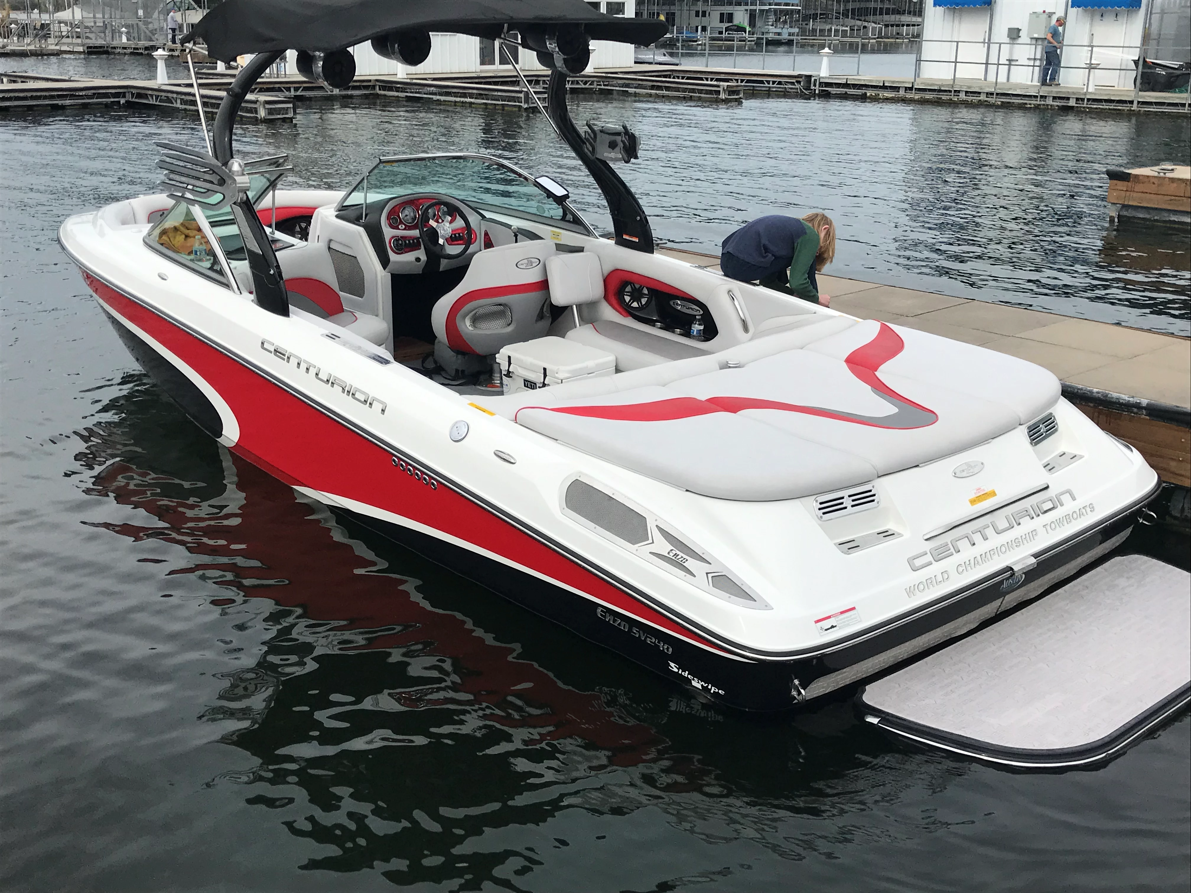  boat rentals Texas Volente Texas  Centurion ENZO SV240  24 