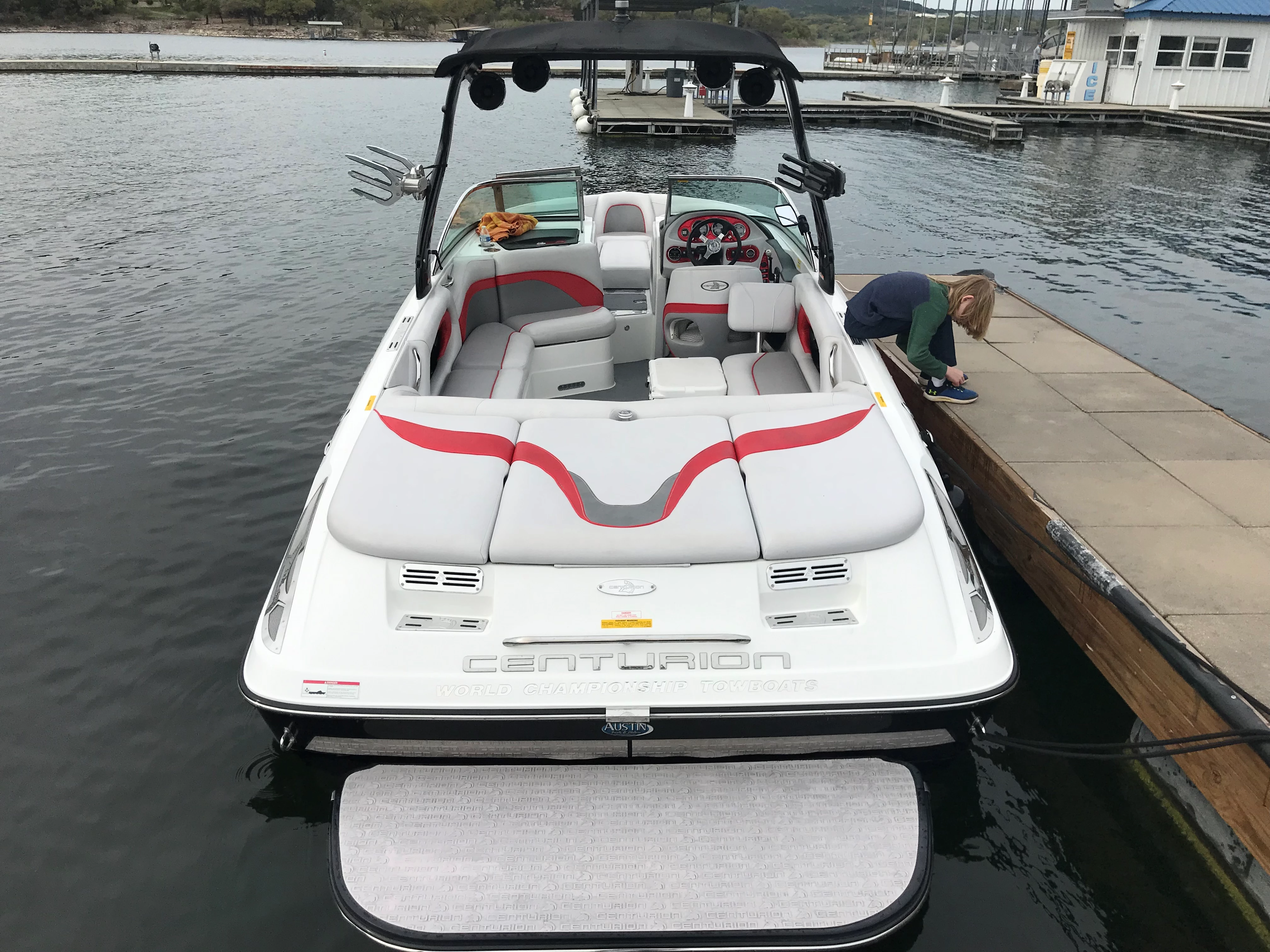  boat rentals Texas Volente Texas  Centurion ENZO SV240  24 