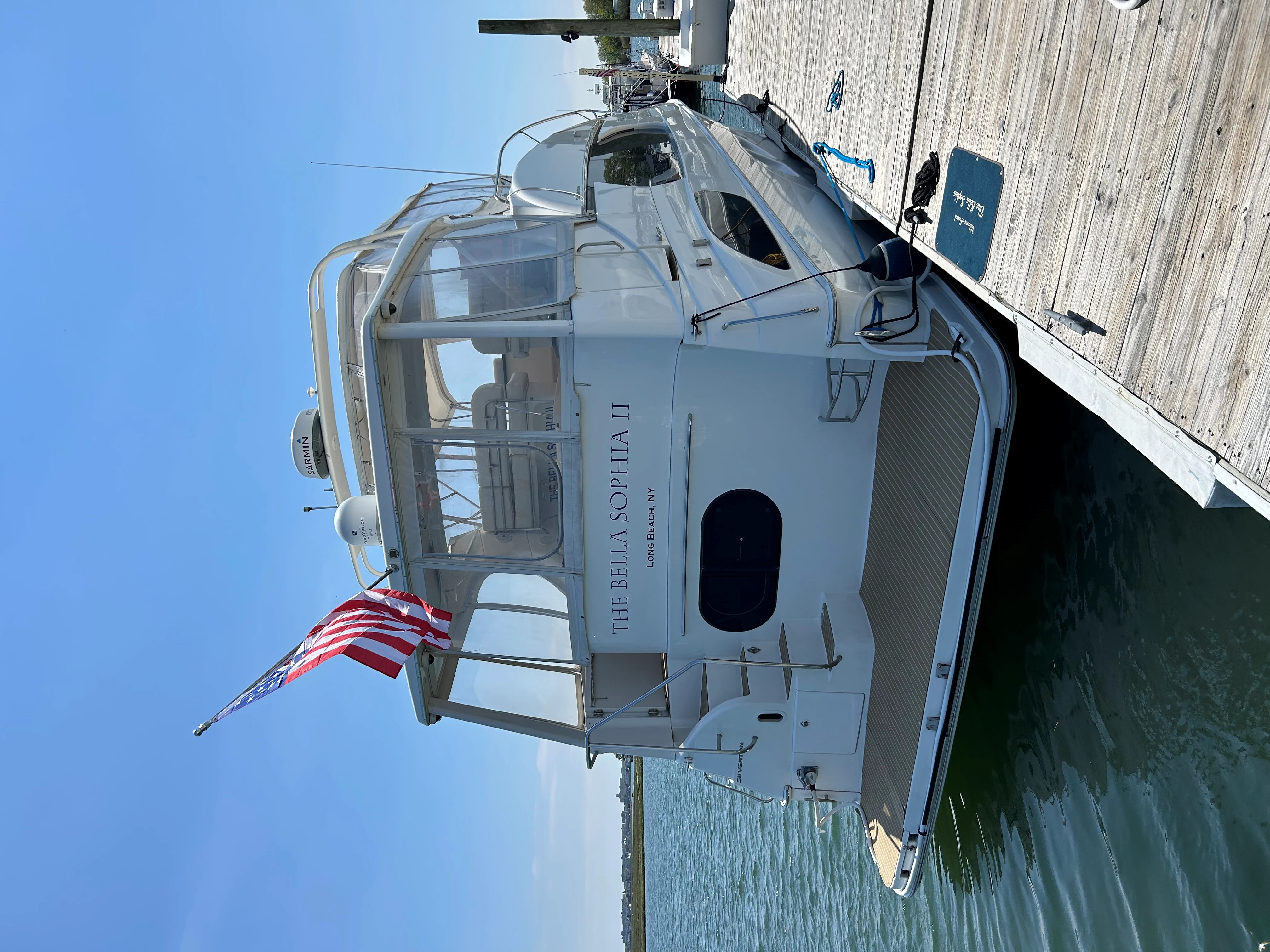  boat rentals New York ISLAND PARK New York  Silverton Motor Yacht 43 2002 47 