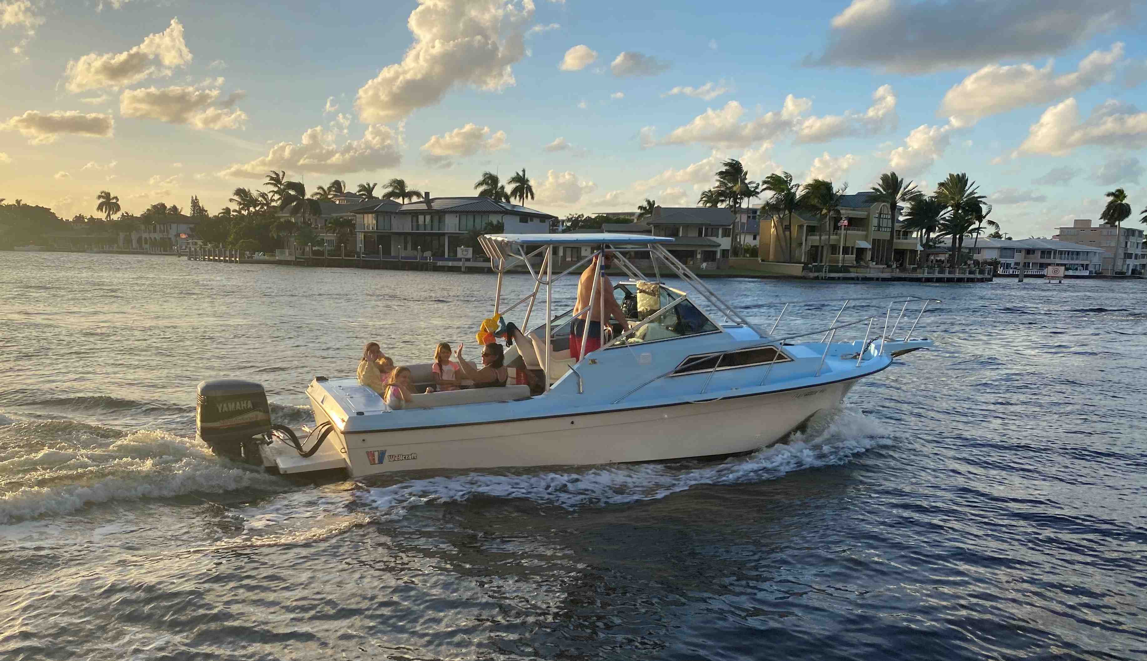 25ft Motor Boat with Cabin in Pompano Beach boat rentals Florida POMPANO BEACH Florida  Wellcraft 250 Sportsman 1991 25 