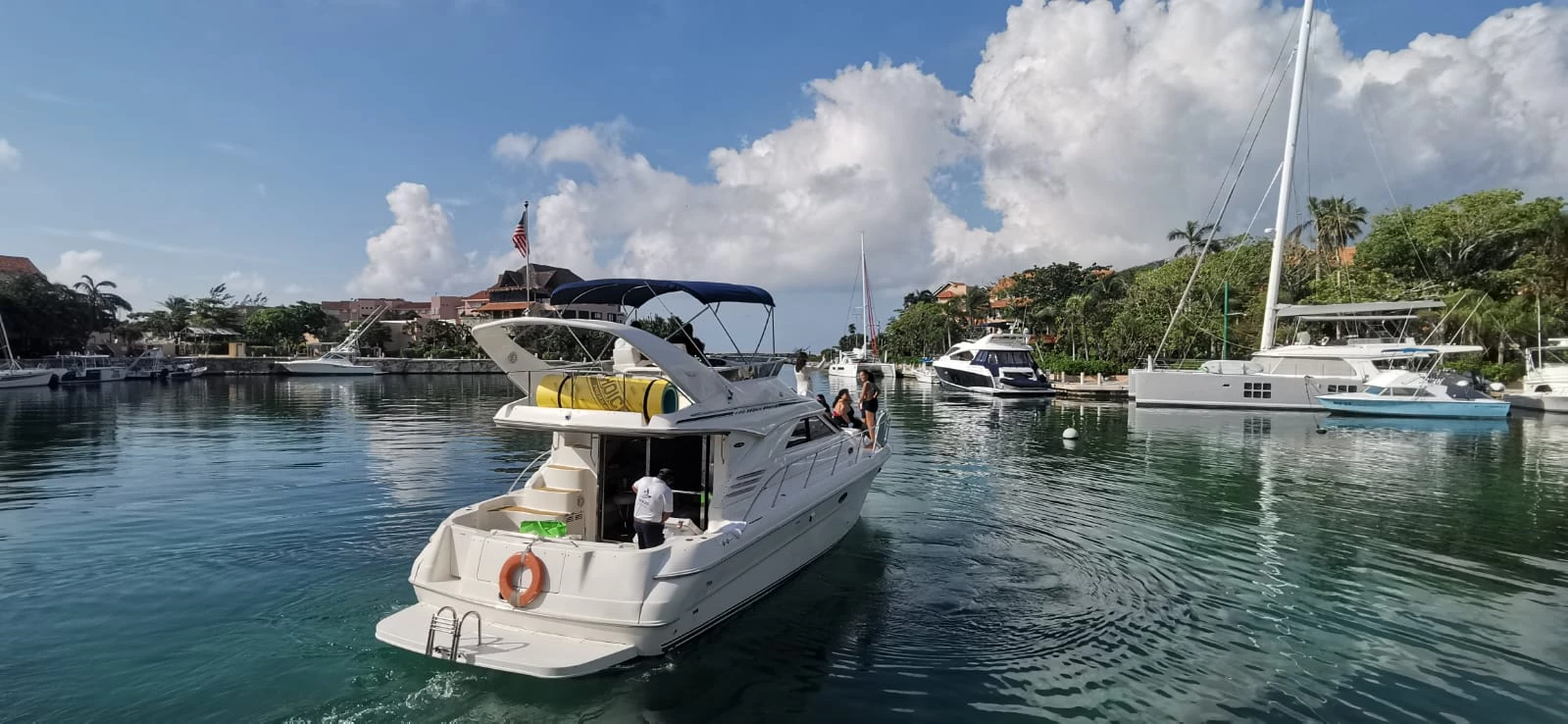  boat rentals Quintana Roo Puerto Aventuras Quintana Roo  Sea Ray Sedan Bridge 2005 40 