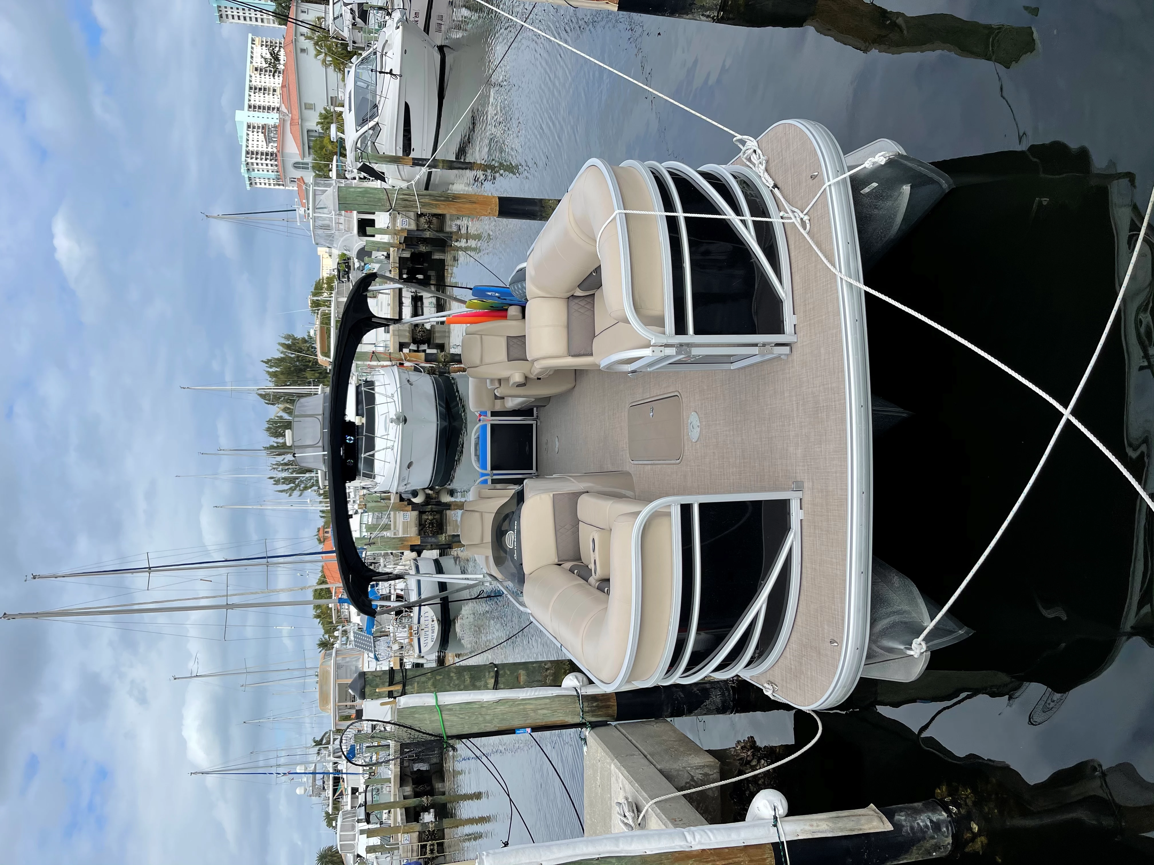  boat rentals Florida HOLLYWOOD Florida  Sun tracker Party barge xp3 2020 25 