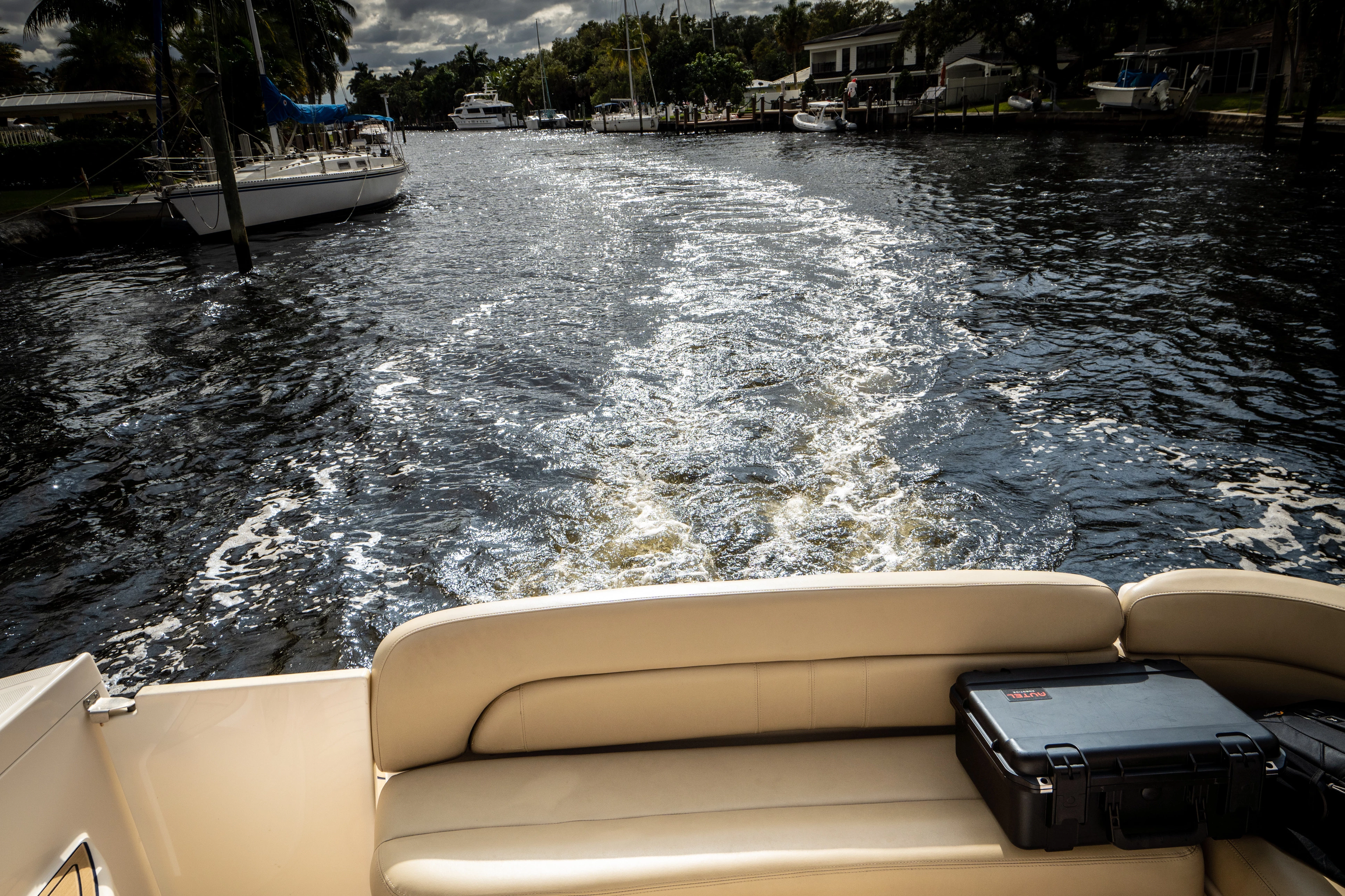  boat rentals Florida FORT LAUDERDALE Florida  Regal Commodore 3860 2006 43 