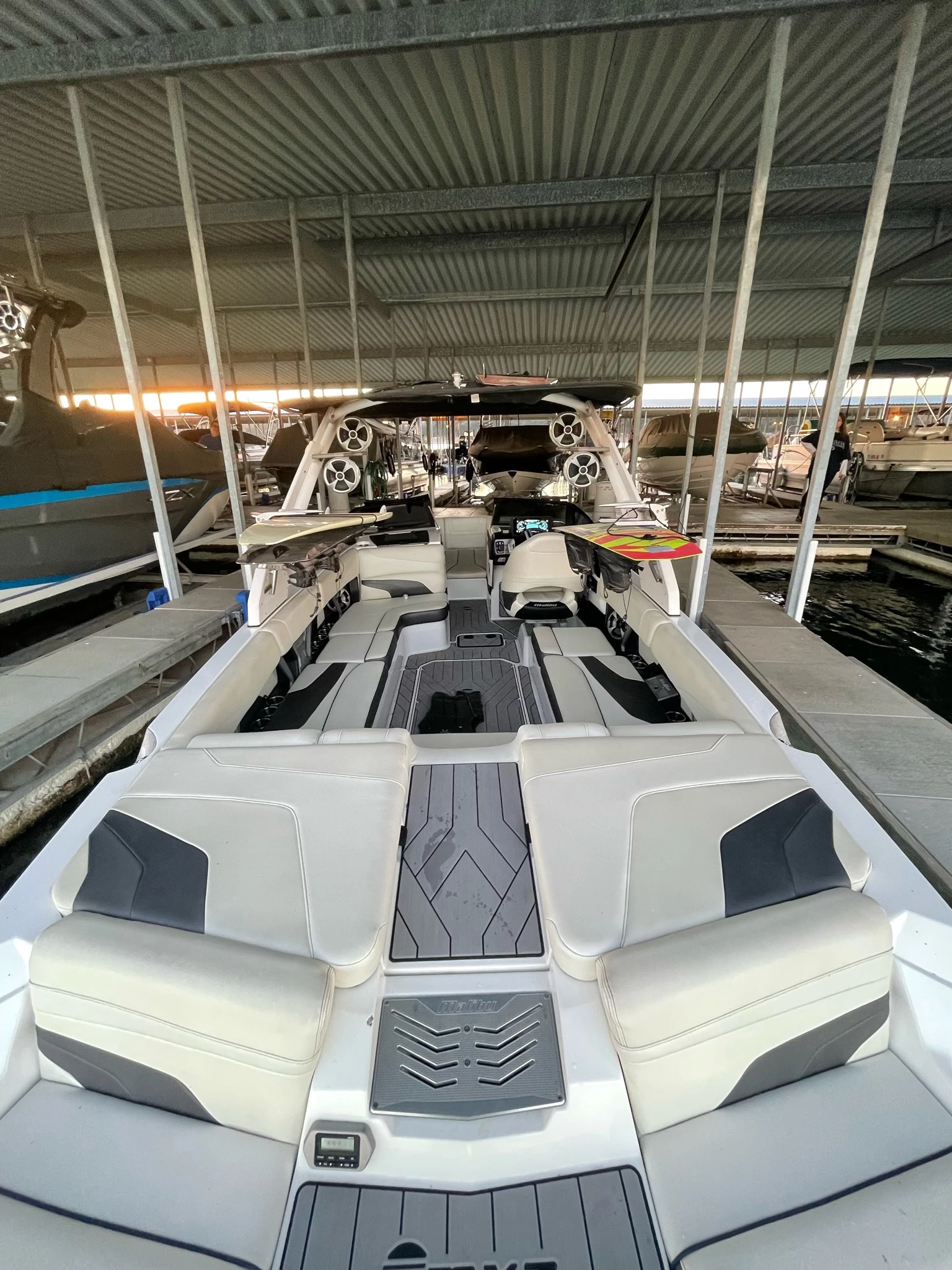  boat rentals Texas AUSTIN Texas  Malibu Wakesetter 24 MXZ 2018 24 