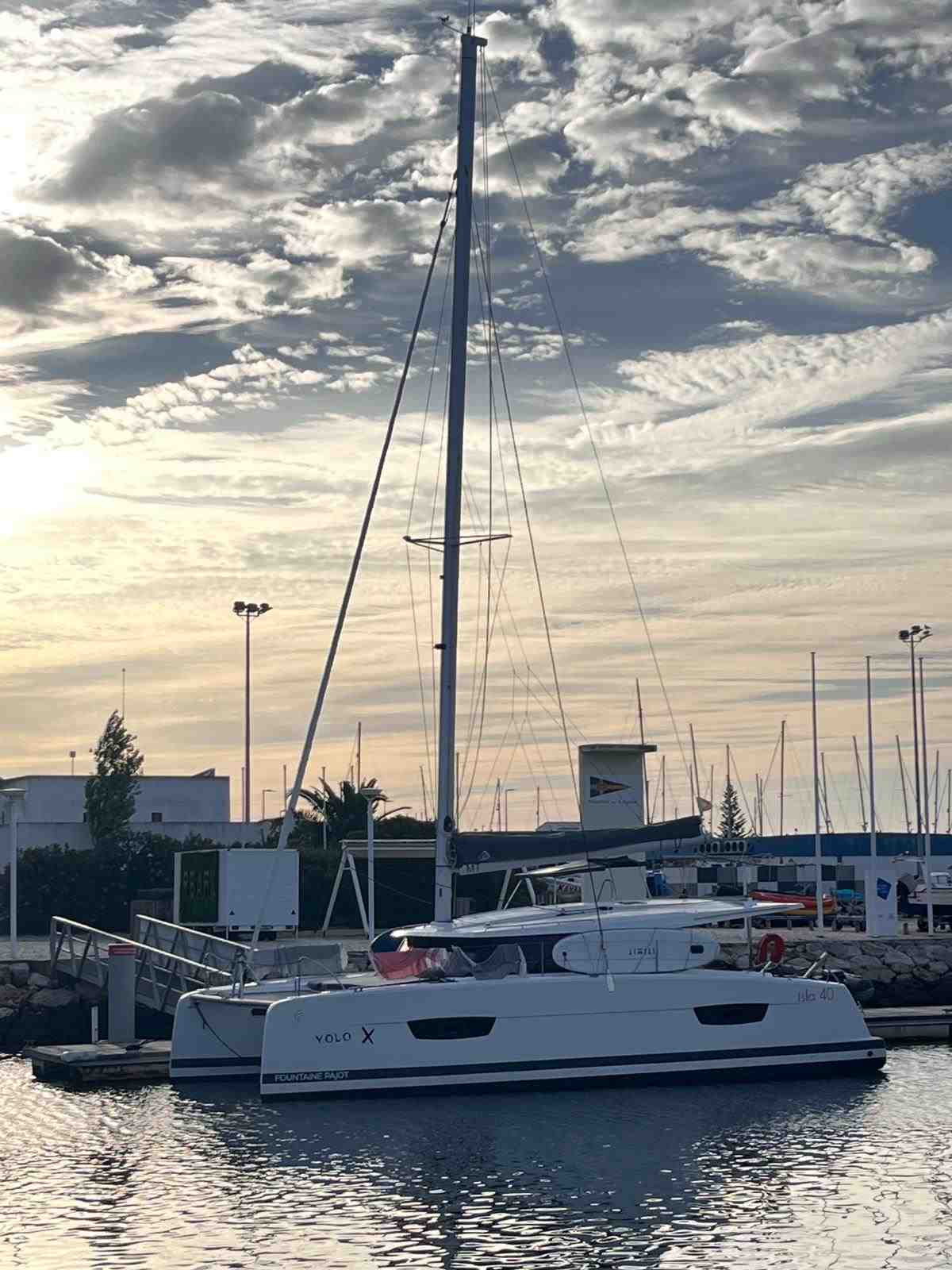 Boat Overview boat rentals Portimão Portimão - Algarve Portimão  Fontaine Pajot Isla40 2022 40 