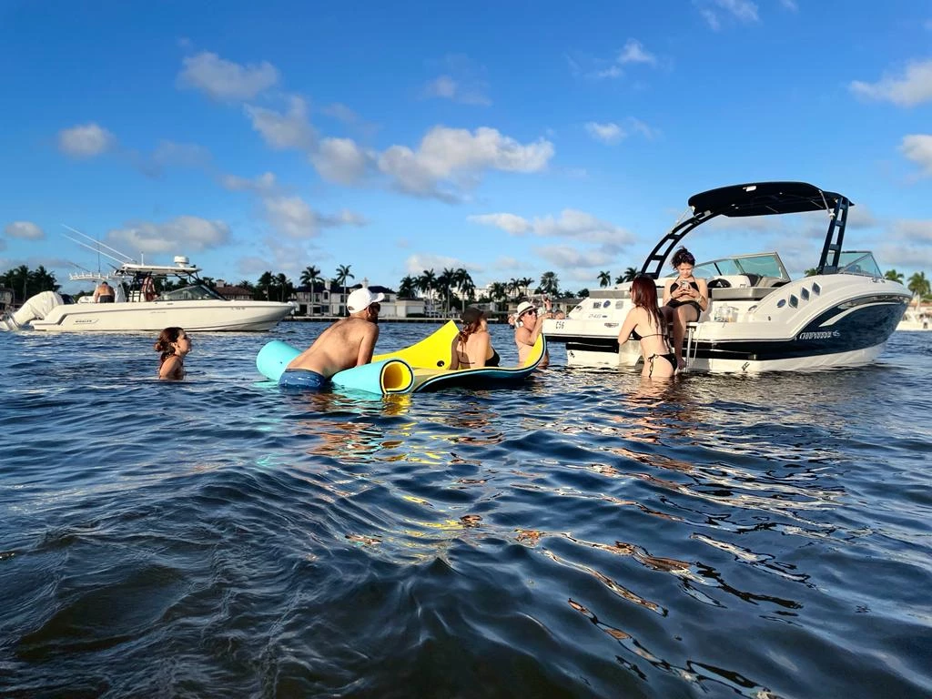 Sandbar  boat rentals Florida Miami Florida  Chaparral 246 SSi 2015 25 