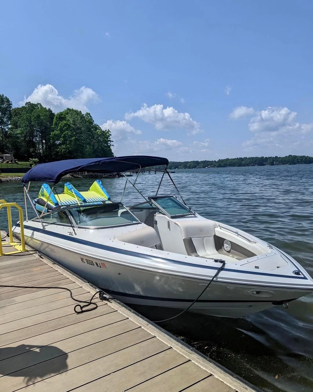  boat rentals     Cobalt 246 2001 25 