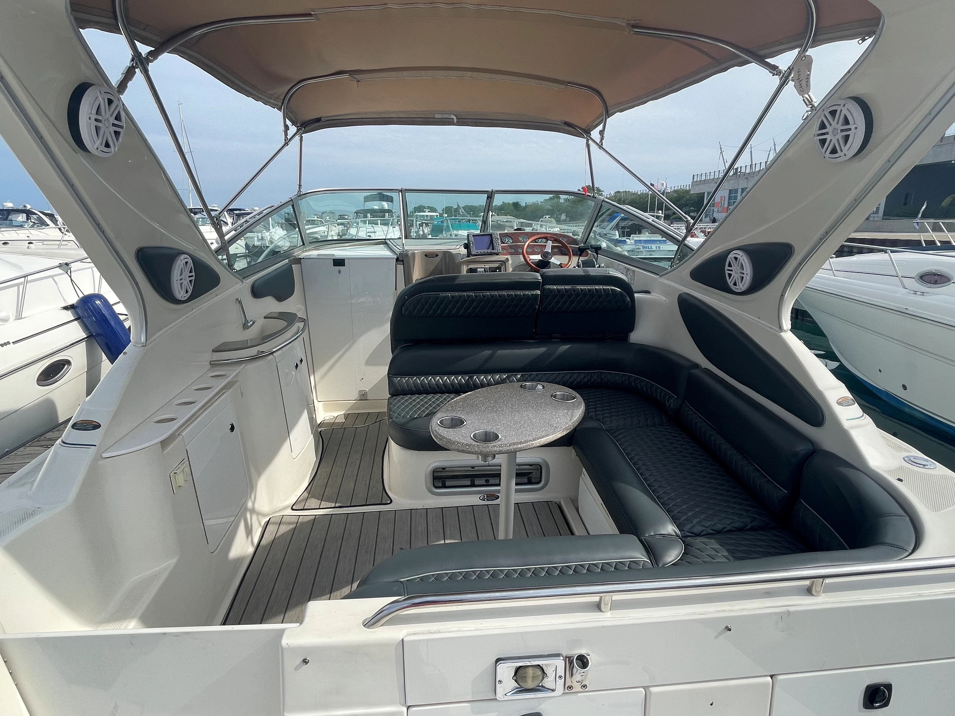  boat rentals Illinois CHICAGO Illinois  Maxum 3100 SCR 2002 31 