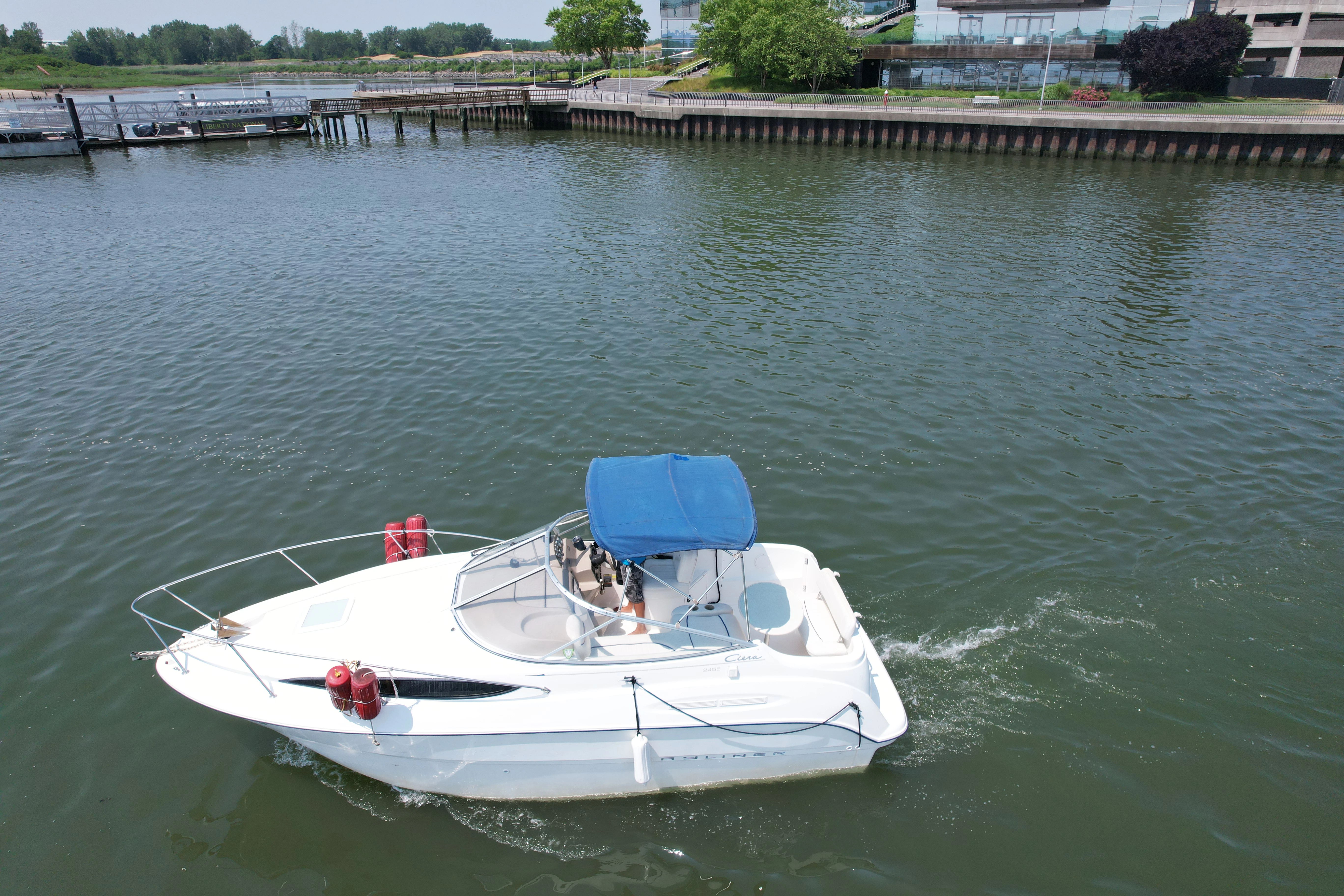  boat rentals New Jersey JERSEY CITY New Jersey  Bayliner 255 2003 26 