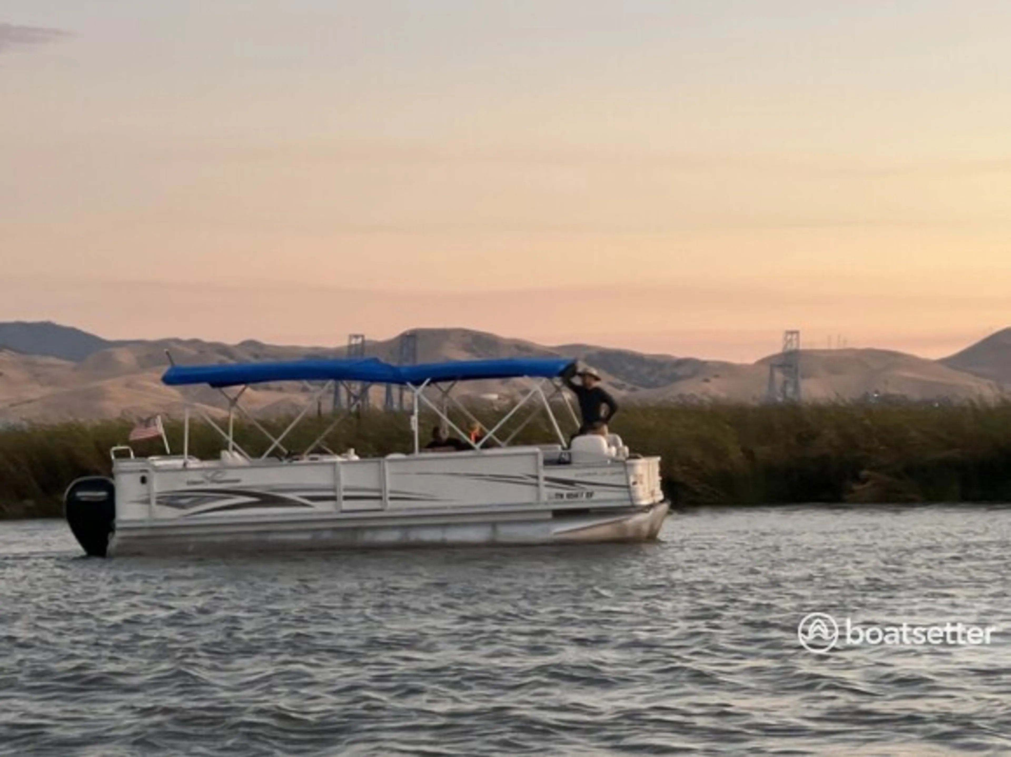 Exploring the Delta Waterways boat rentals California DISCOVERY BAY California  Crest XRS II 25 2006 25 