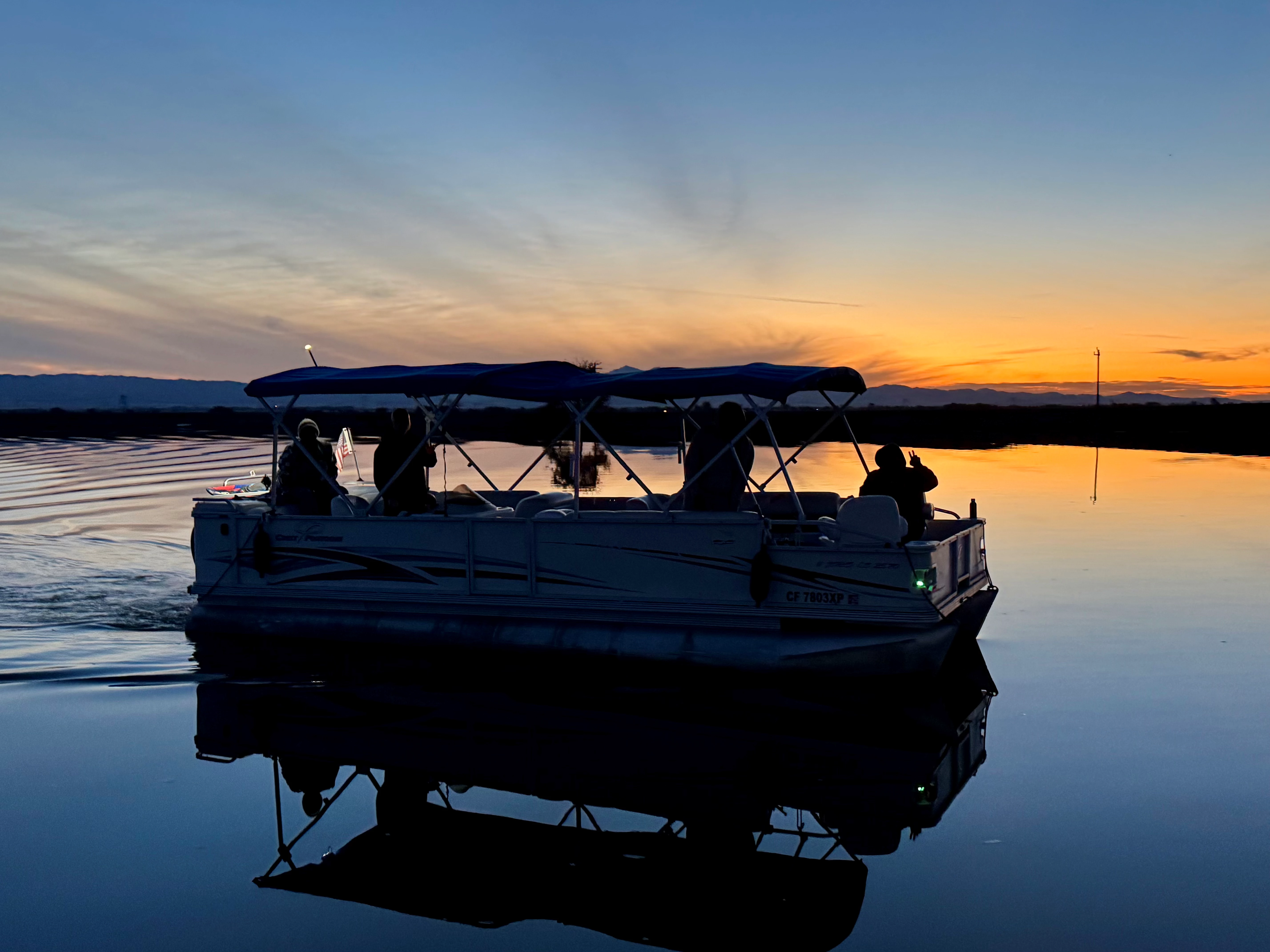 Sunset Cruise boat rentals California DISCOVERY BAY California  Crest XRS 25 II 2006 25 