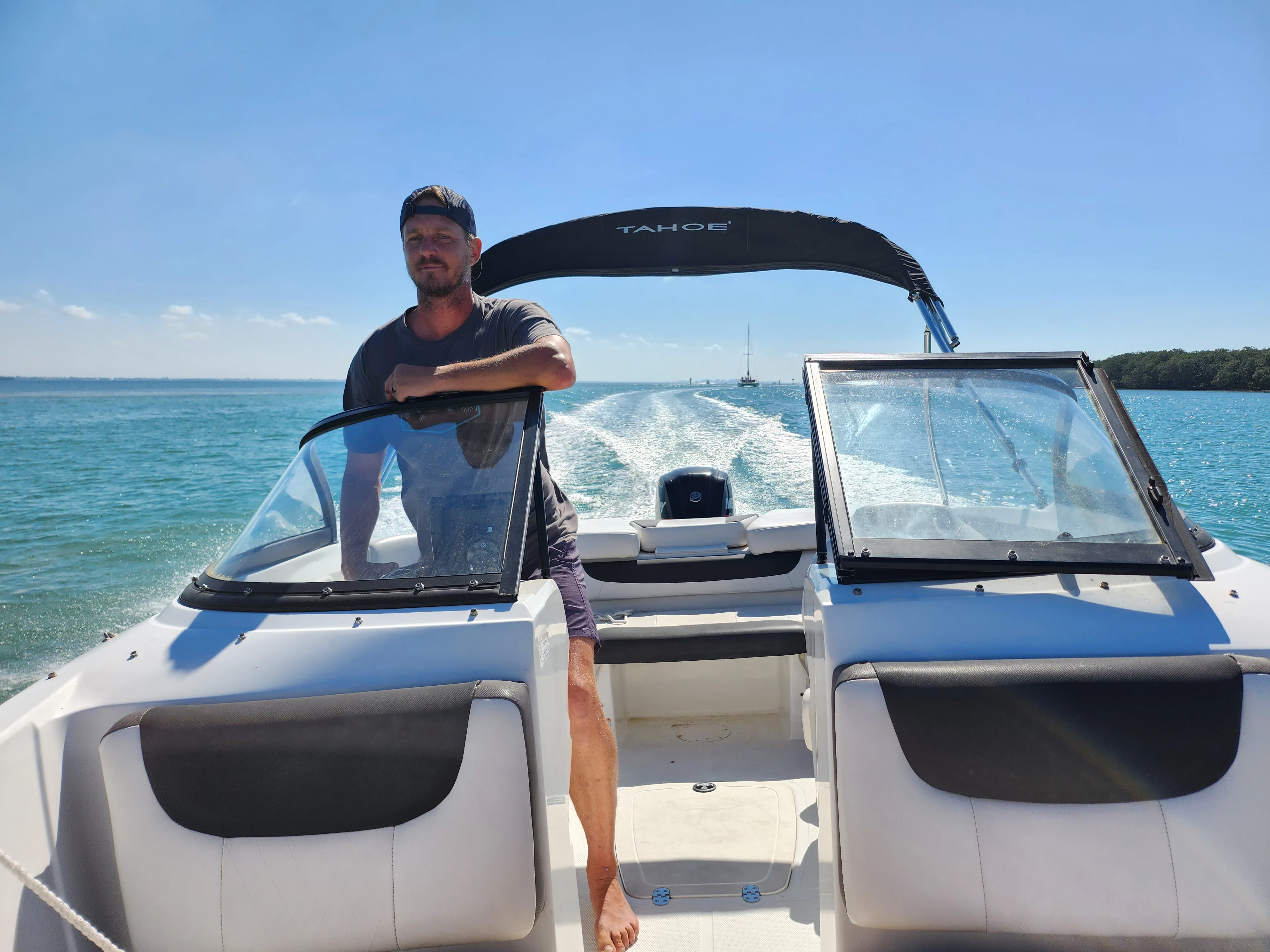  boat rentals Florida SARASOTA Florida  Tahoe 450 TS 2017 18.5 