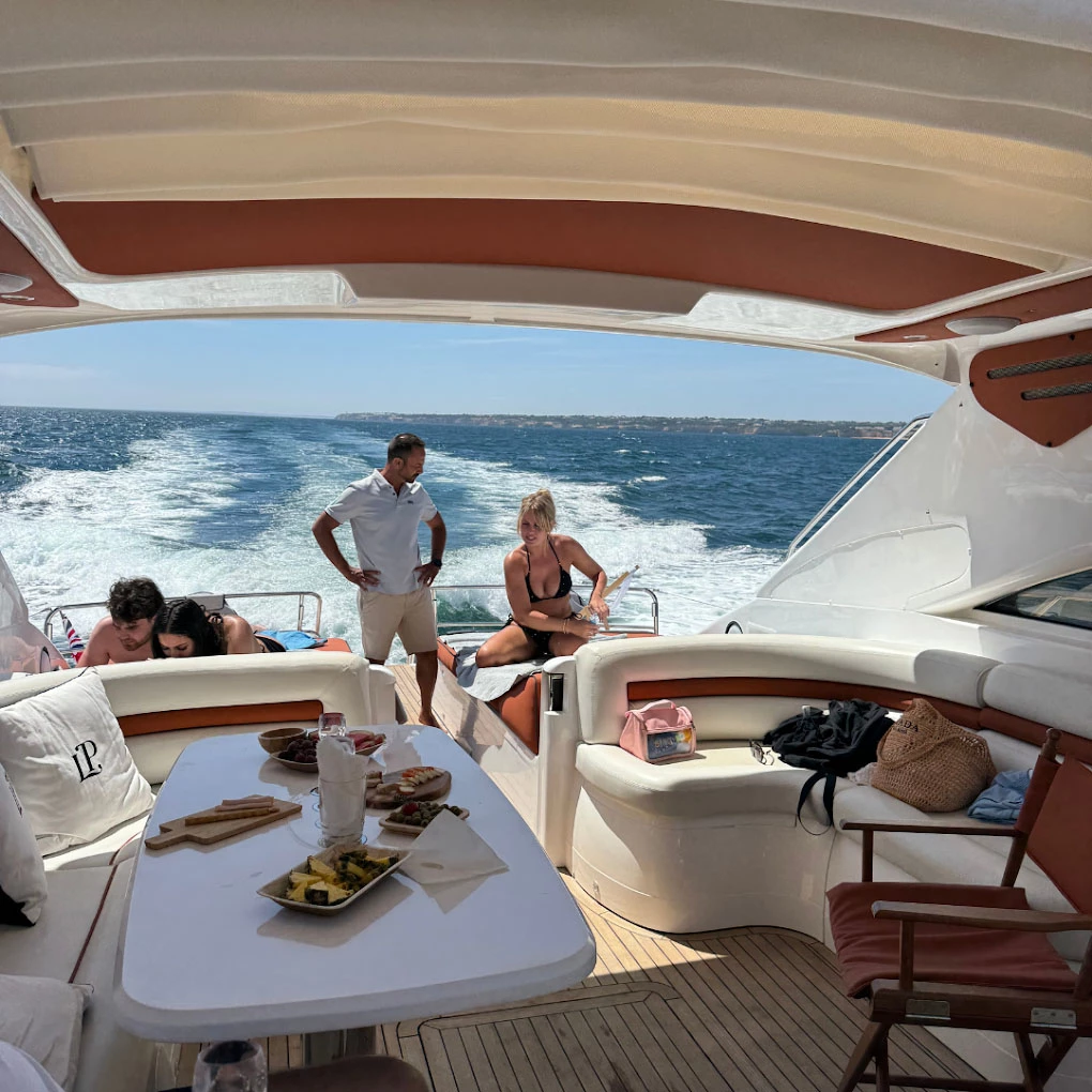 view inside a yacht boat rentals Albufeira Vilamoura  Quarteira Albufeira  Princess V65 2005 70 