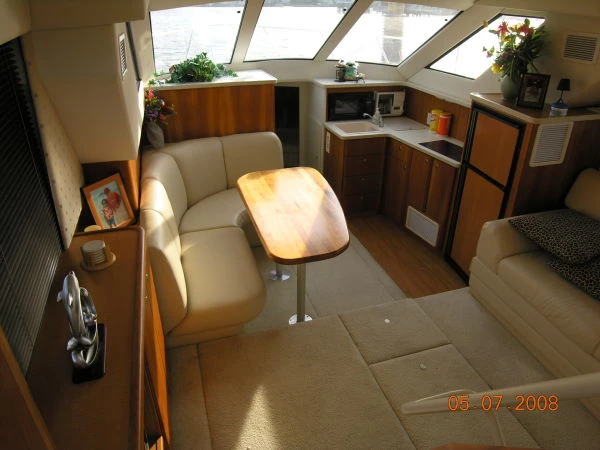  boat rentals    Reynolds Channel Long Beach Silverton Motor Yacht 352 2000 35 