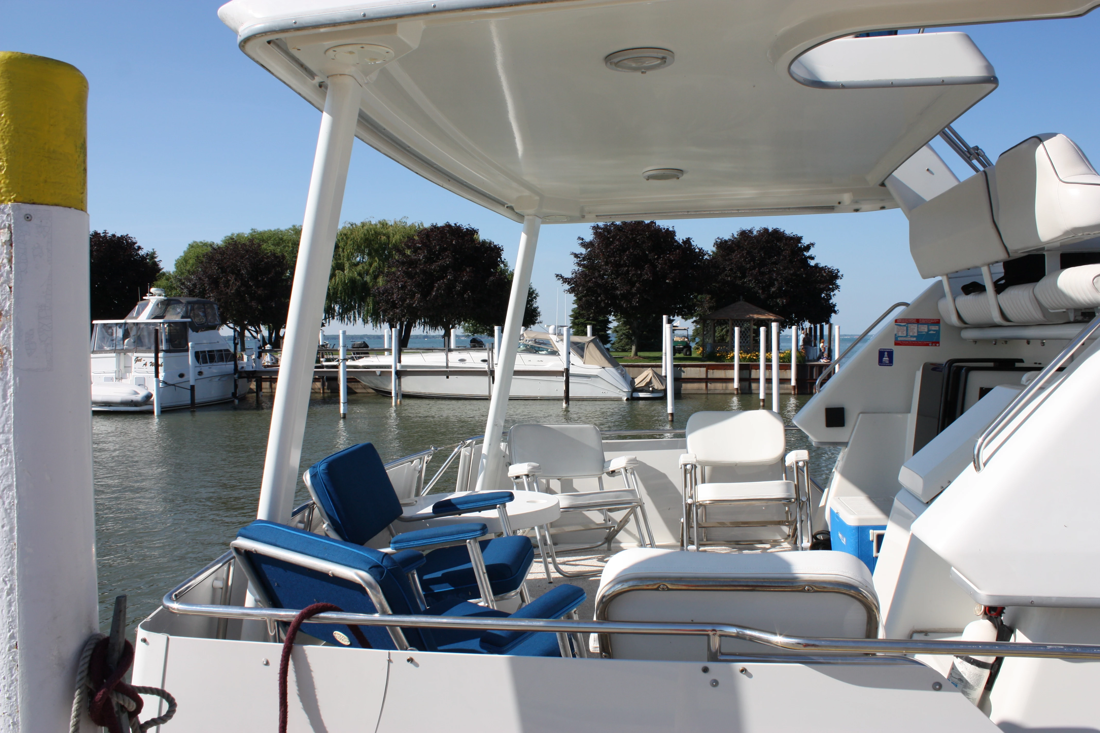 Mid Deck Seating boat rentals Michigan Mt. Clemens Michigan  Carver Aft Cabin 1994 35 Feet 