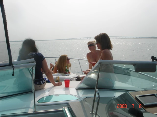 Bow sun area boat rentals New York Brookhaven New York Great south bay Long Island Doral Boca grande 2006 39 Feet 