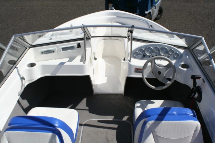 Front Seats boat rentals    Fresh Bayliner 175BR XT 2006 18 Ft 