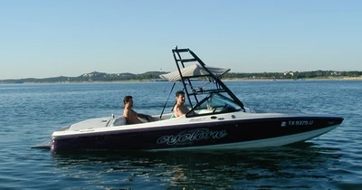  boat rentals Texas Volente Texas Lake Travis Centurion Ski Boat 2004 24 Feet 