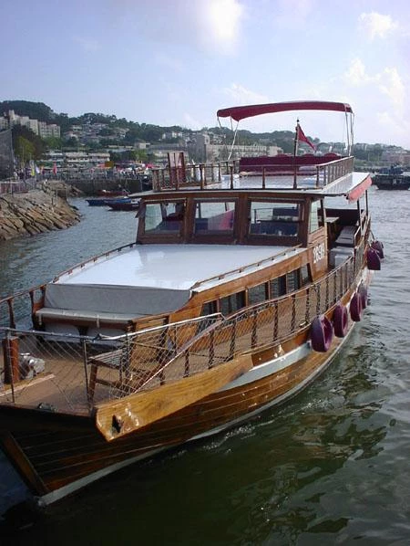 The Boat boat rentals  Aberdeen  Hong Kong Harbour Chinese Western Junk China Junk 1990 58 Feet 