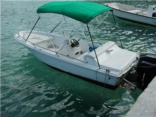 Boston Whaler boat rentals    Nassau Harbour Boston Whaler Center Console 0 16ft 