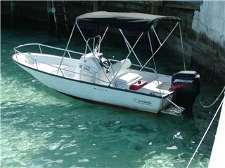  boat rentals    Nassau Harbour Boston Whaler Center Console 0 16ft 