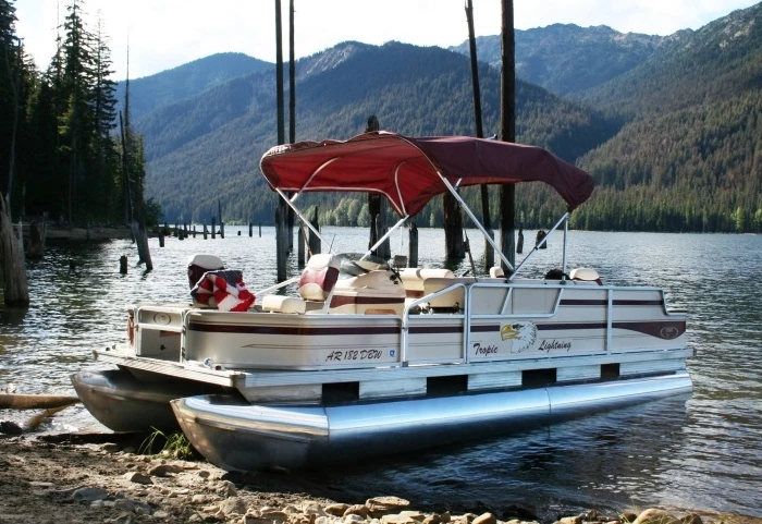  boat rentals    Seneca lake/ Seneca Canal deck 24 2009 23 Feet 