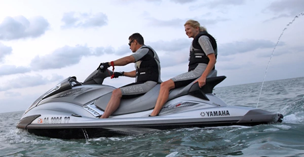  boat rentals     Yamaha VX Cruiser 2010 1100cc 